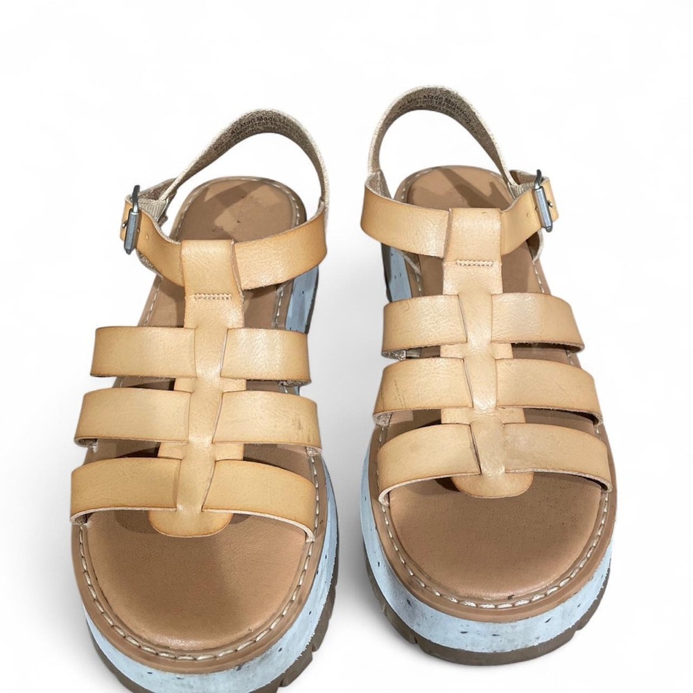 Universal Thread Platform Sandals - Picture 2 of 4